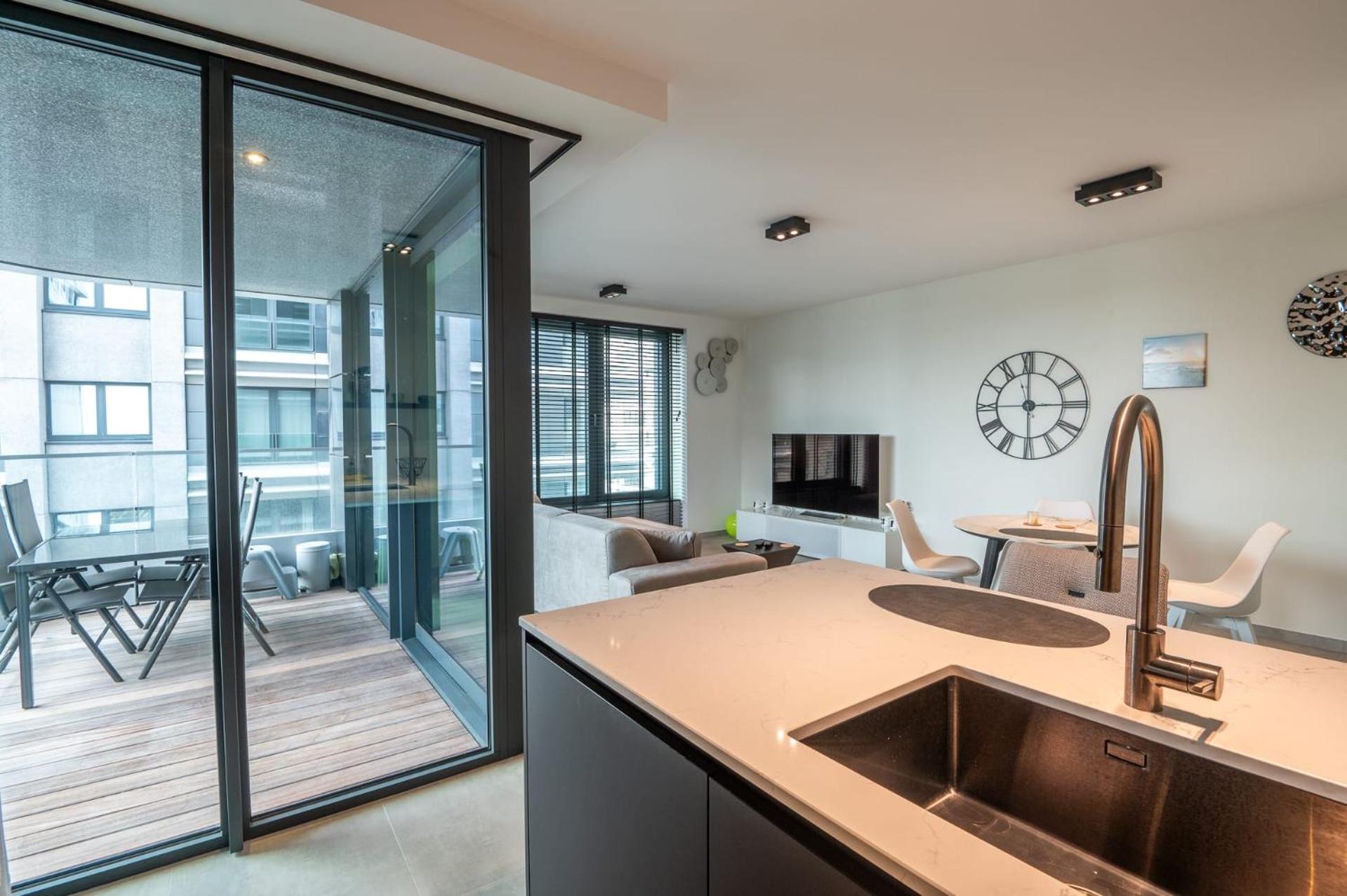Marvelous And Luxurious With Parking *
