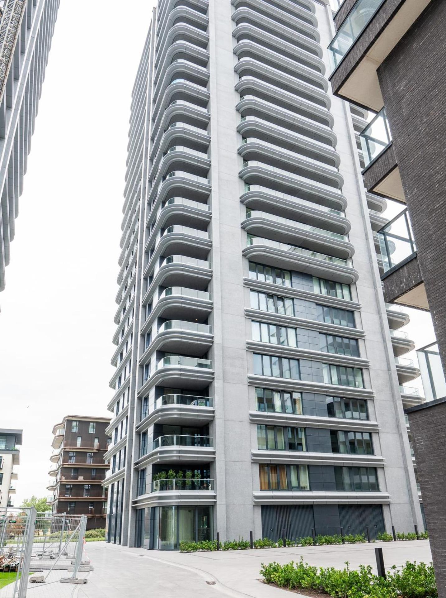 Marvelous And Luxurious With Parking Appartement *